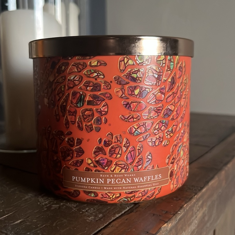 Bath & Body Works Pumpkin Pecan Waffles Candle